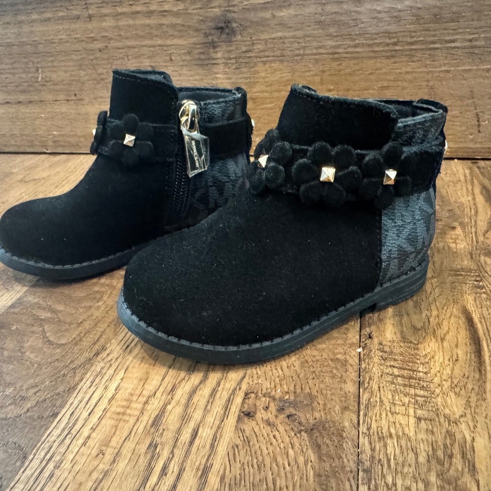 NWT Michael Kors Emma Flora Embellished Booties Suede Floral MK‎ Logo Size 5
